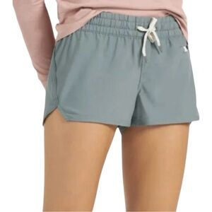 Vuori Women’s Blue/Green Clementine Shorts Size Large ⭐️